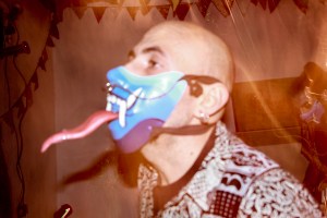 terrorist bengala party concerto antisismico pianificio