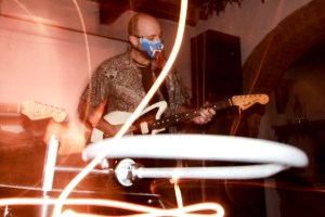 terrorist bengala party concerto antisismico pianificio