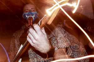 terrorist bengala party concerto antisismico pianificio